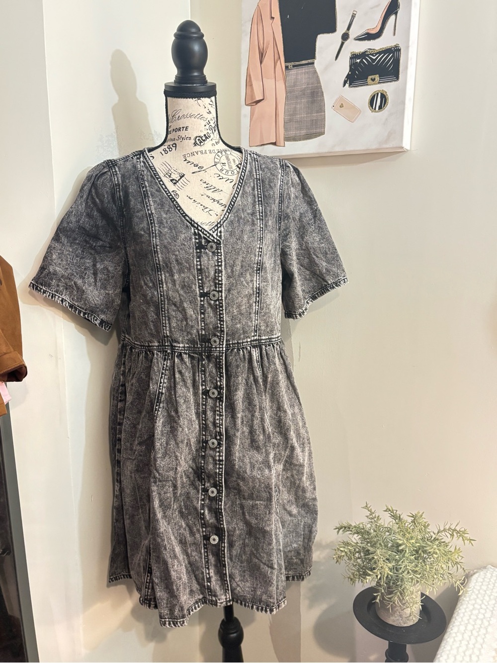 Amazon Essentials Washed Gray Black Mini Button-Front Dress